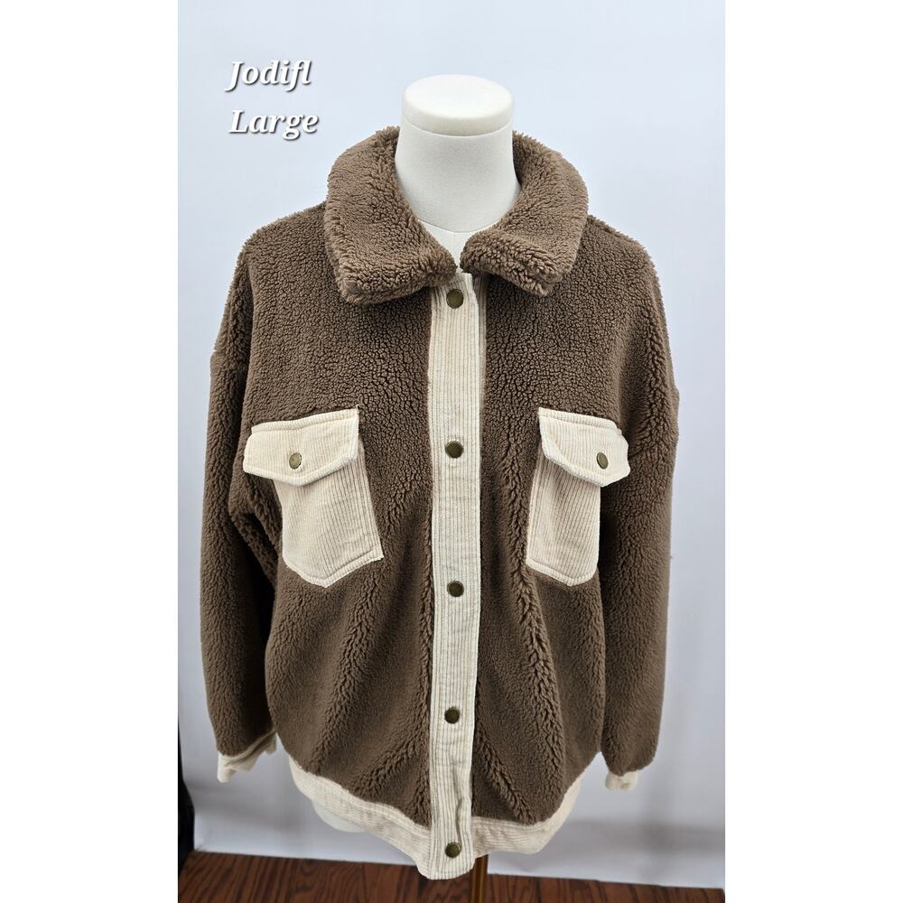 Jodifl
Mushroom Sherpa and Corduroy Pocket Snap Button Jacketβ